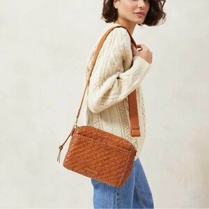 Patricia timber woven camera bag